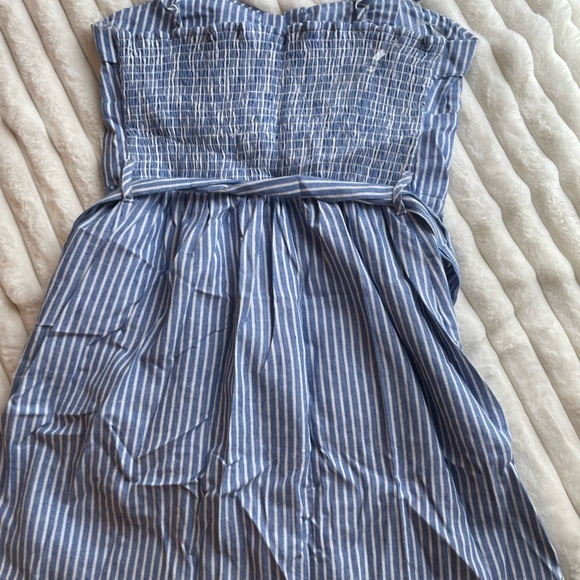 ❤️‍🔥STRIPED BUTTON FRONT MIDI DRESS - Picture 6 of 8